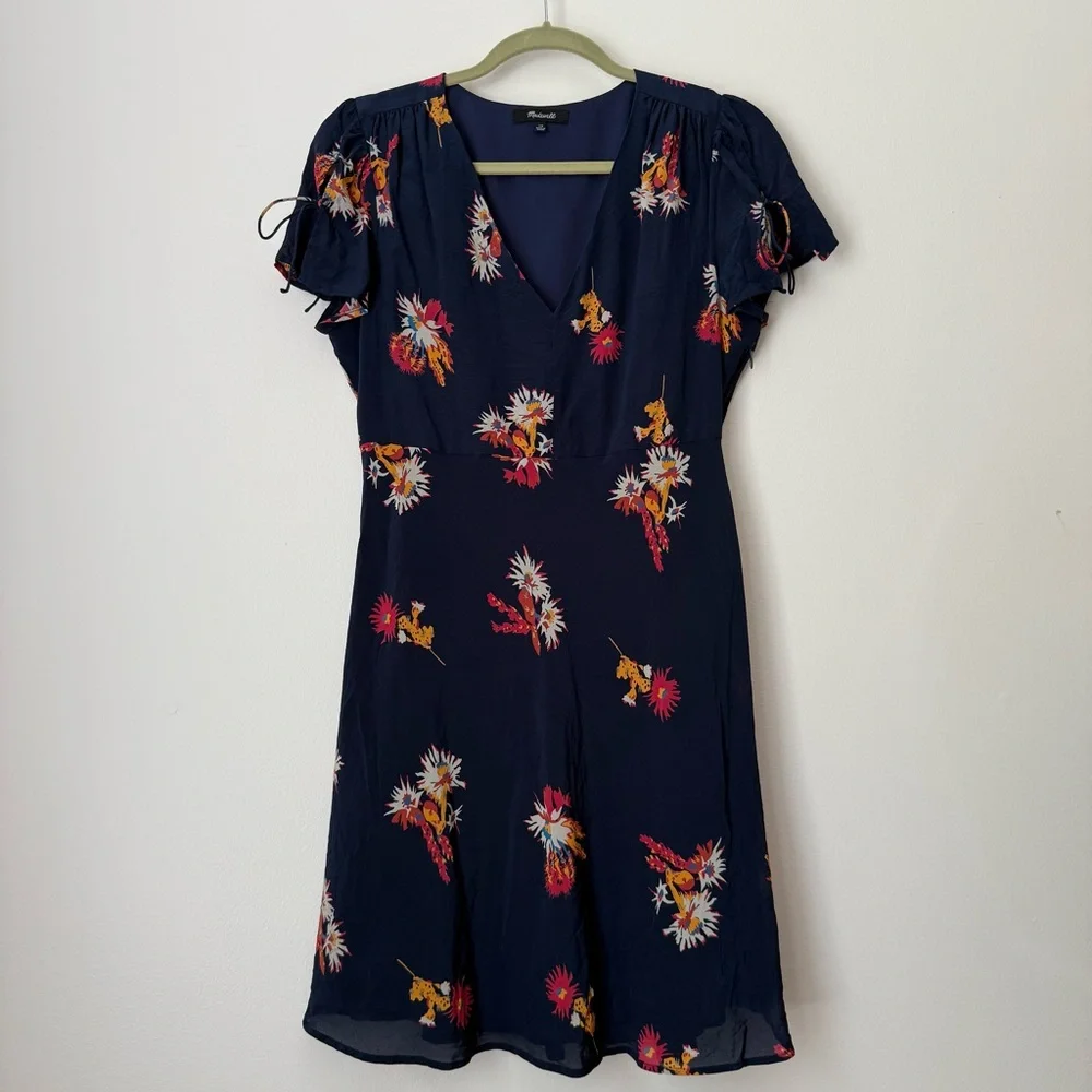 Madewell Silk Poppy Dress in Cactus Flower Navy Floral Fit and Flare Mini - Picture 3 of 16